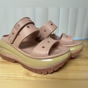 Crocs Mega Crush Sandal Pink Clay M6W8